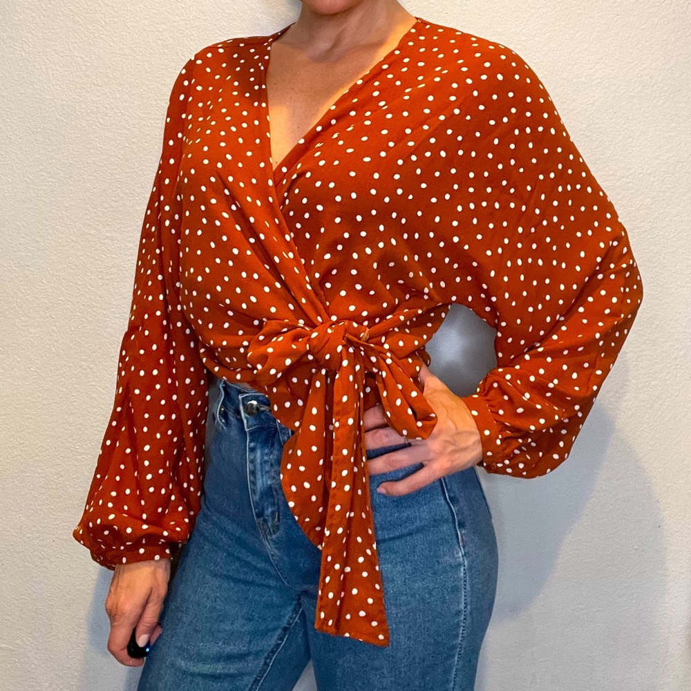 Polka Dot Cross Twist Tie Front Knot Top Size M